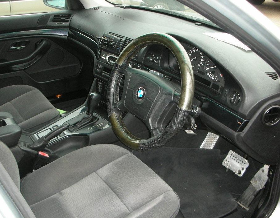  BMW 525 (E39) 1996-2004 :  3